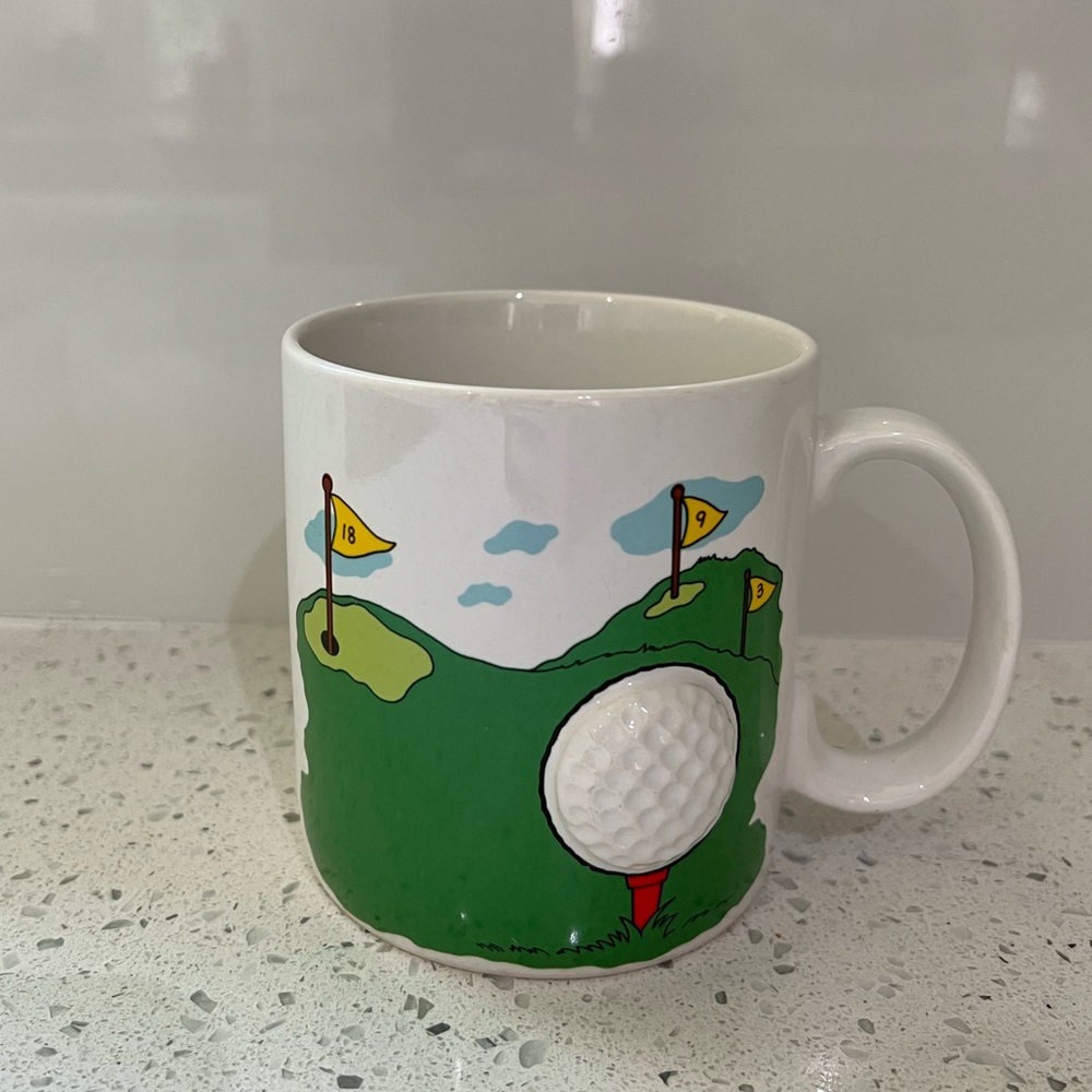 Russ Berrie Co. 3D golf theme coffee mug ⛳️ | 3.75” TALL